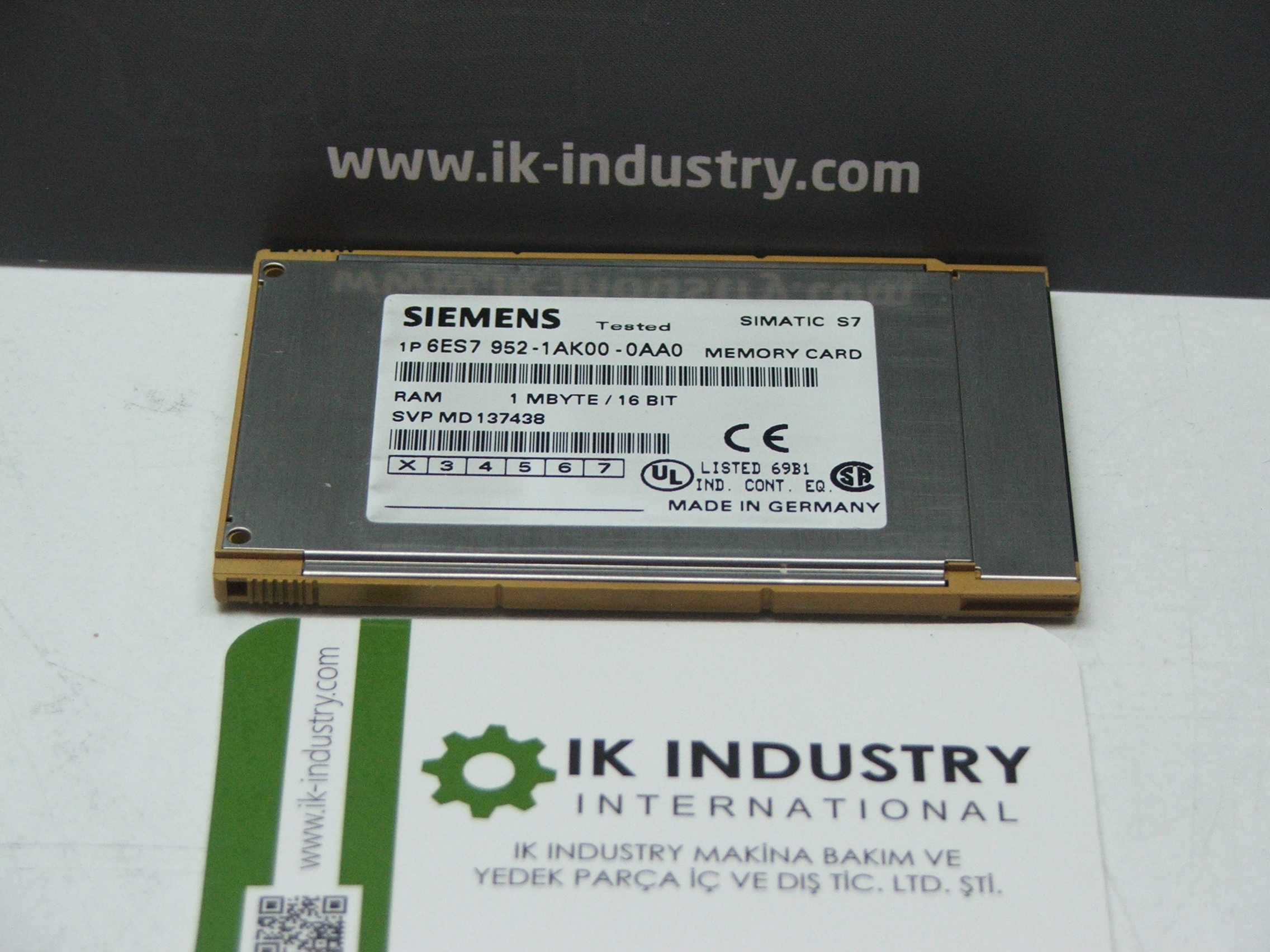 Siemens-6ES7 952-1AK00-0AA0.JPG